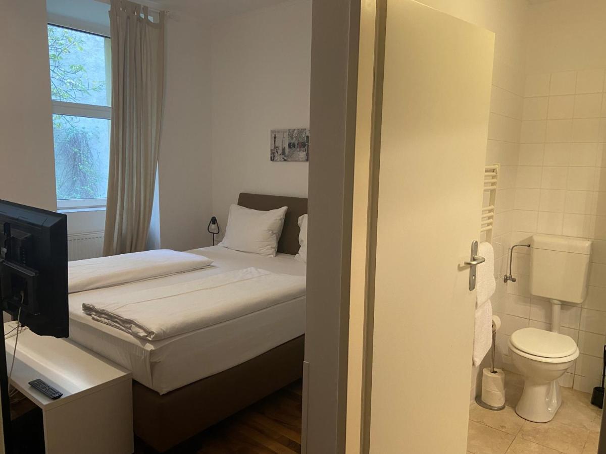 Grand Central Station Apartments I Contactless Check-In Wenen Buitenkant foto