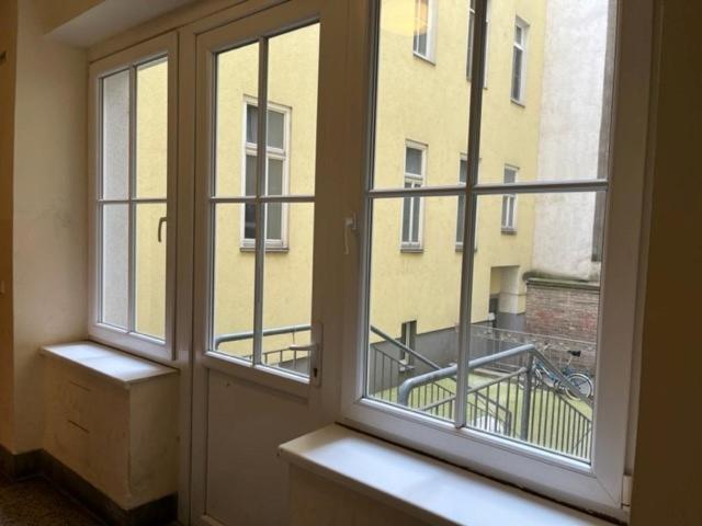 Grand Central Station Apartments I Contactless Check-In Wenen Buitenkant foto