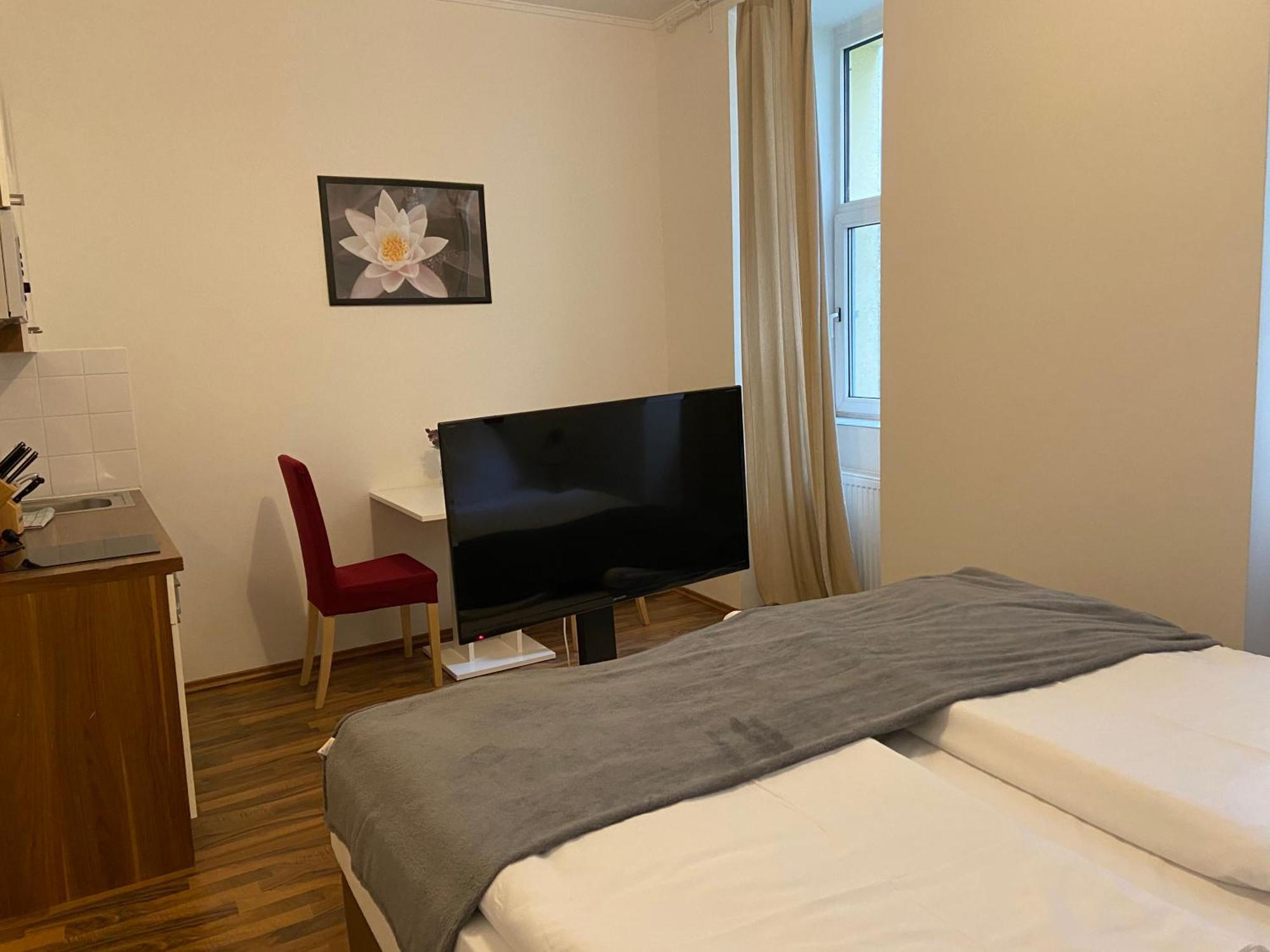Grand Central Station Apartments I Contactless Check-In Wenen Buitenkant foto