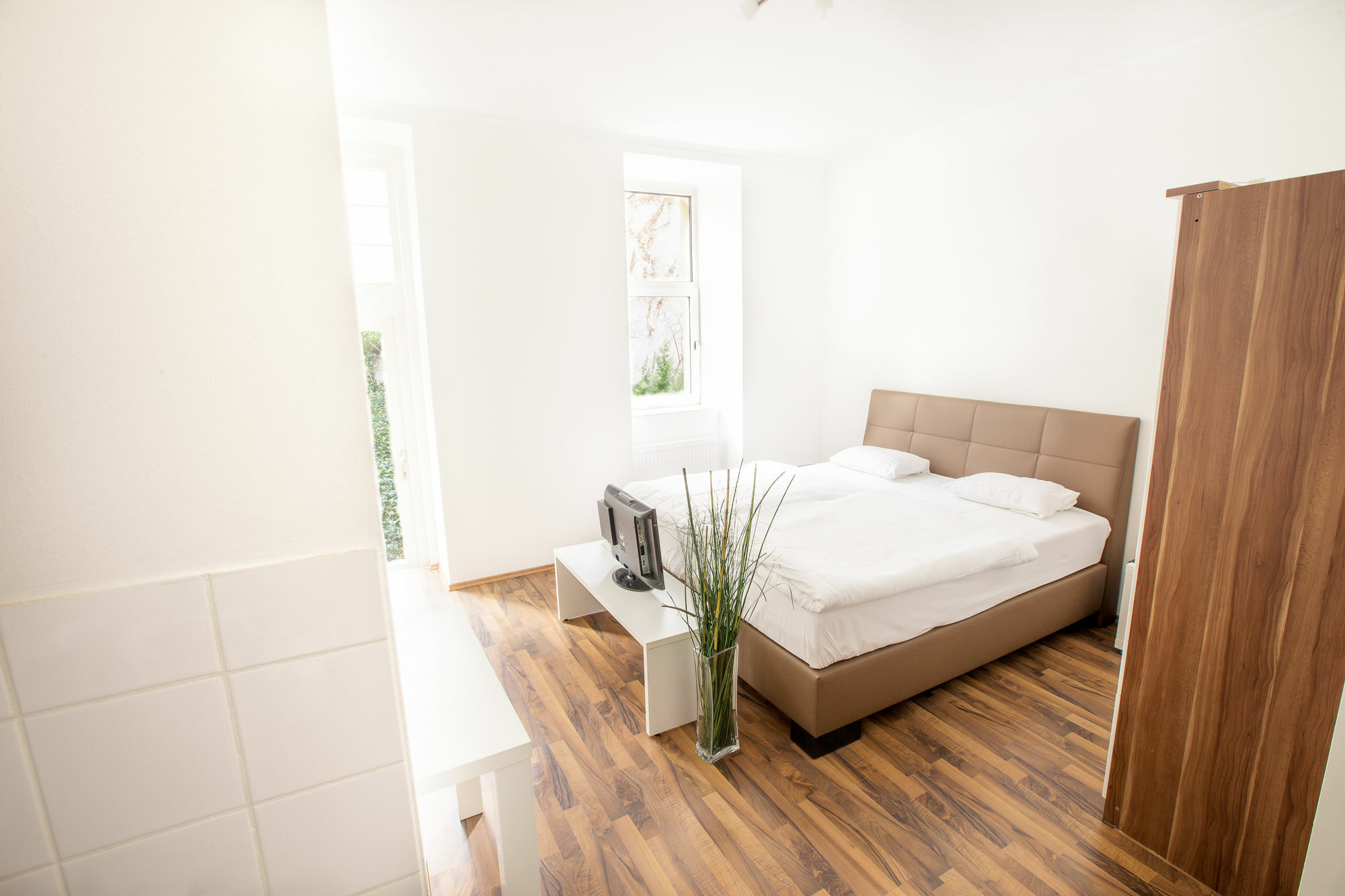Grand Central Station Apartments I Contactless Check-In Wenen Buitenkant foto
