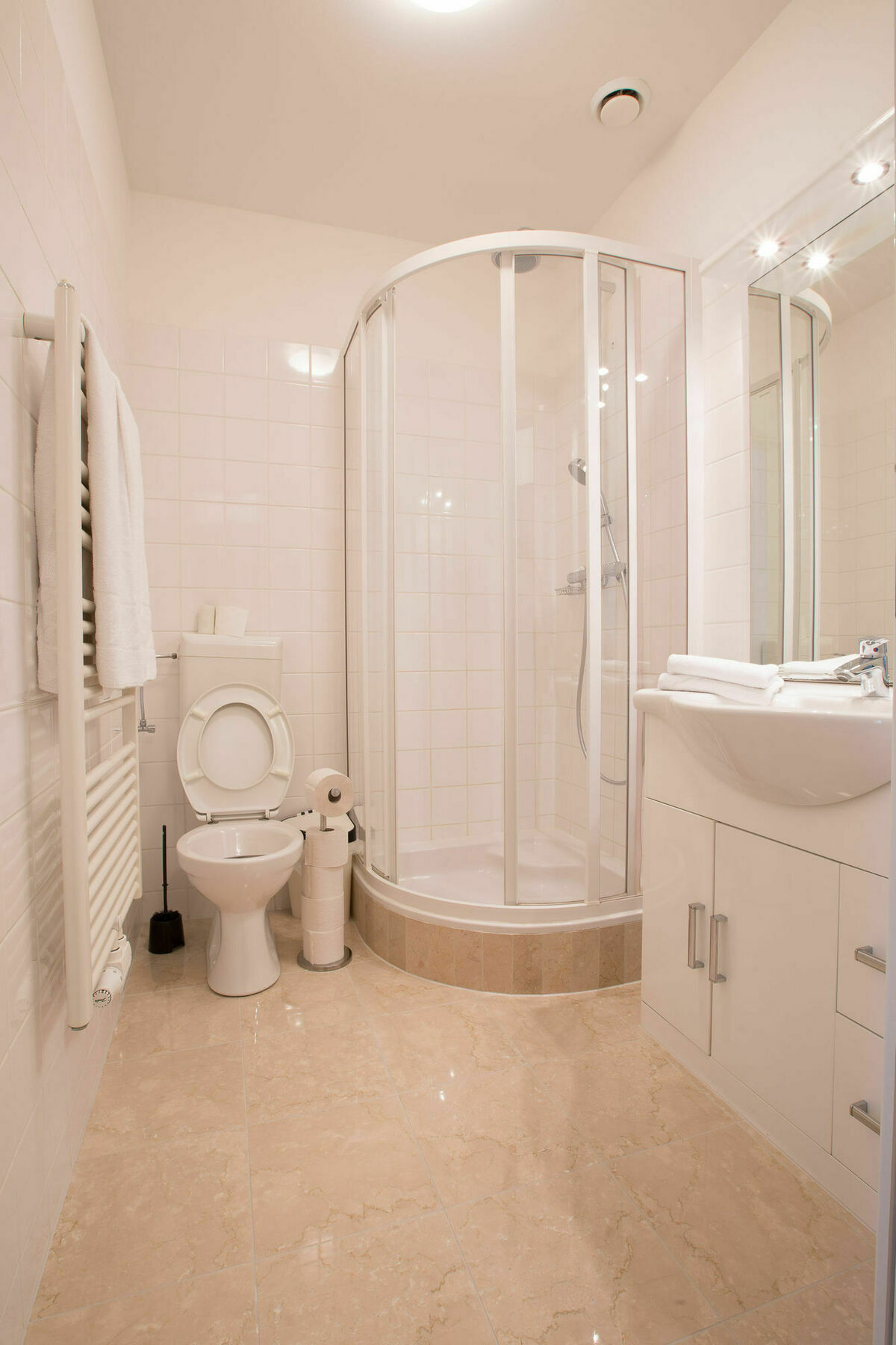 Grand Central Station Apartments I Contactless Check-In Wenen Buitenkant foto